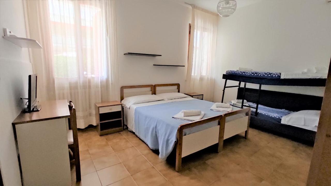 Hotel De Amicis Riccione Kültér fotó