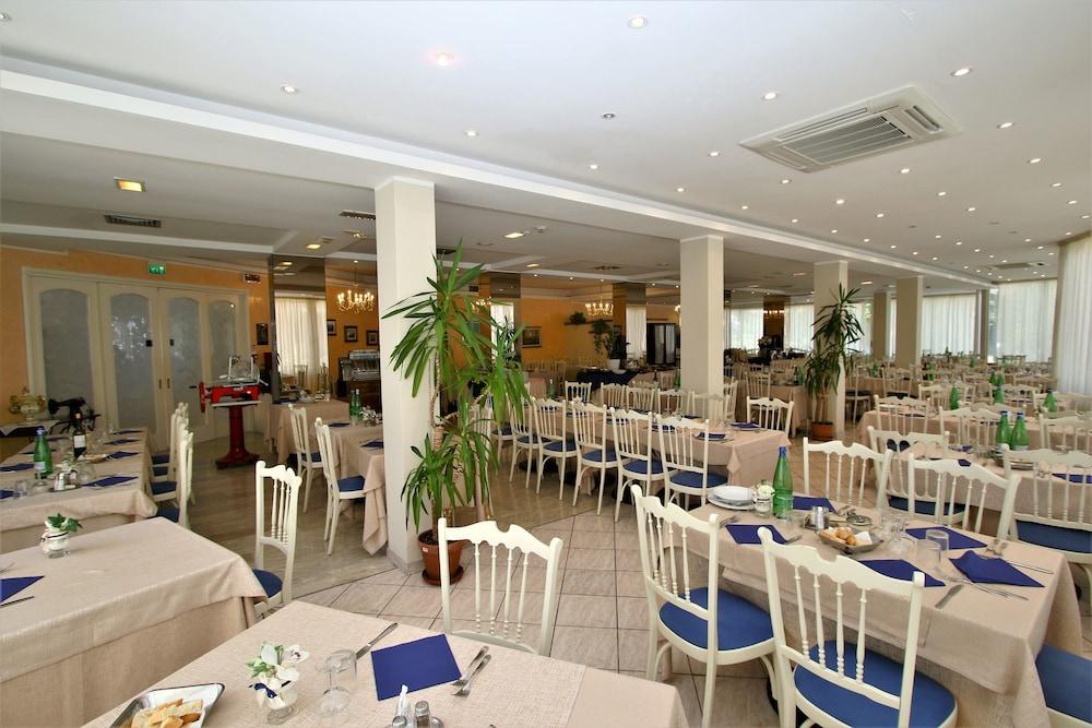 Hotel De Amicis Riccione Kültér fotó