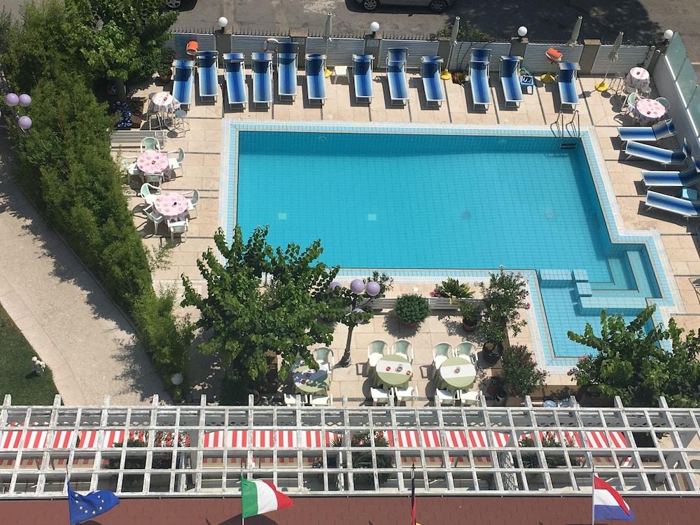 Hotel De Amicis Riccione Kültér fotó
