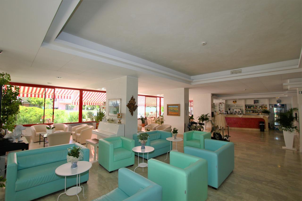 Hotel De Amicis Riccione Kültér fotó